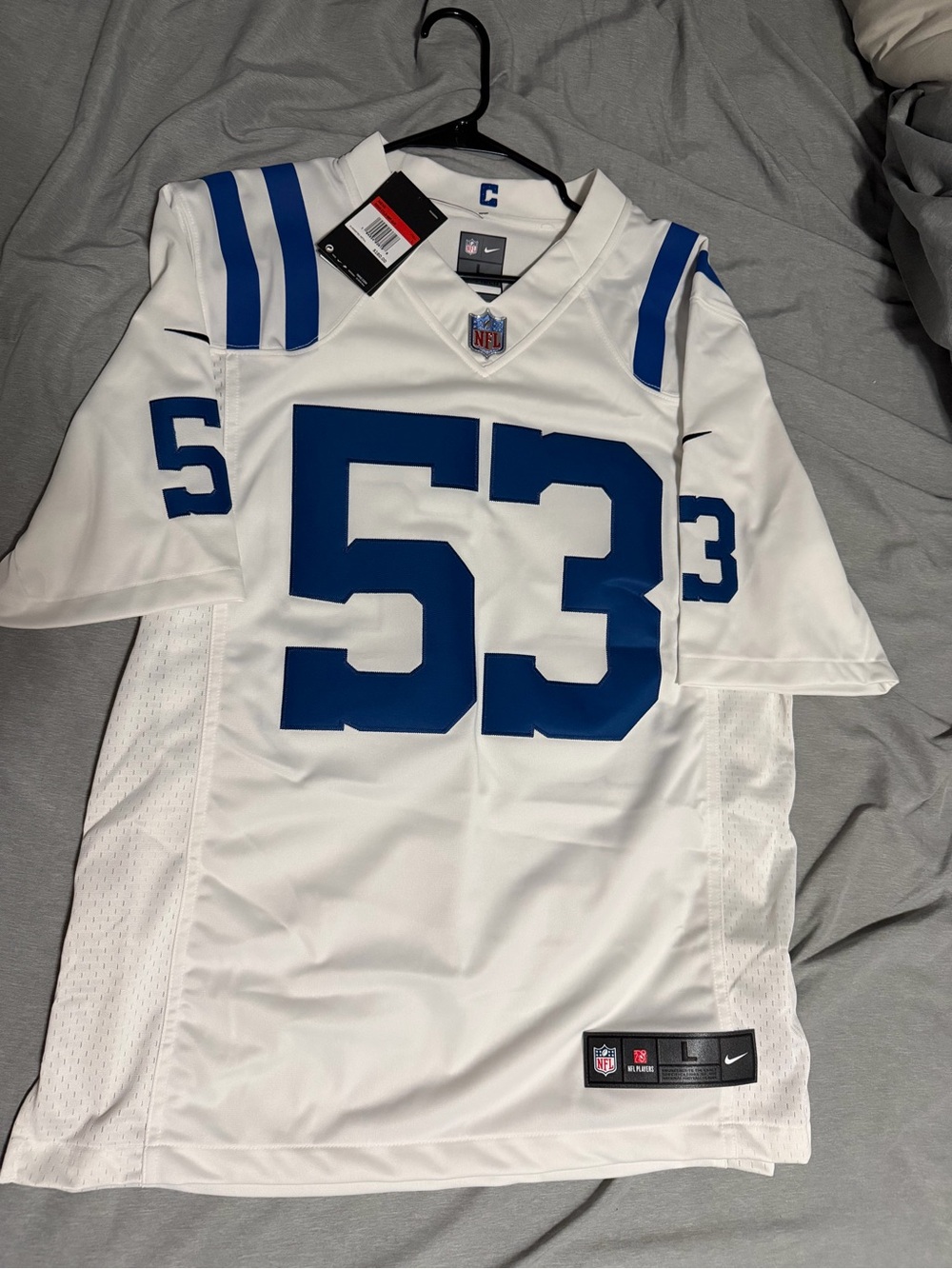 Indianapolis Colts men’s L Darius Leonard white jersey NWT
